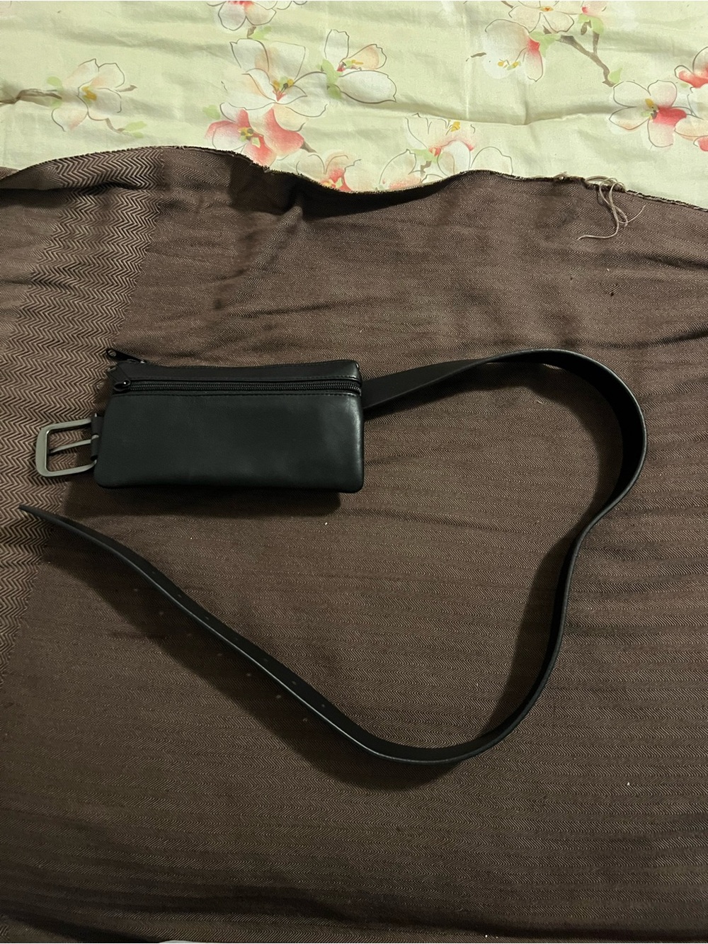 Men’s Size 34-36 Stone Mountain Black Real Leather Belt with Bag